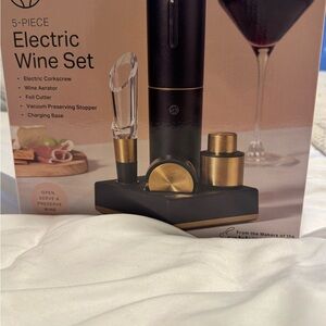 5-Piece Electric Wine Set with Gold Accents